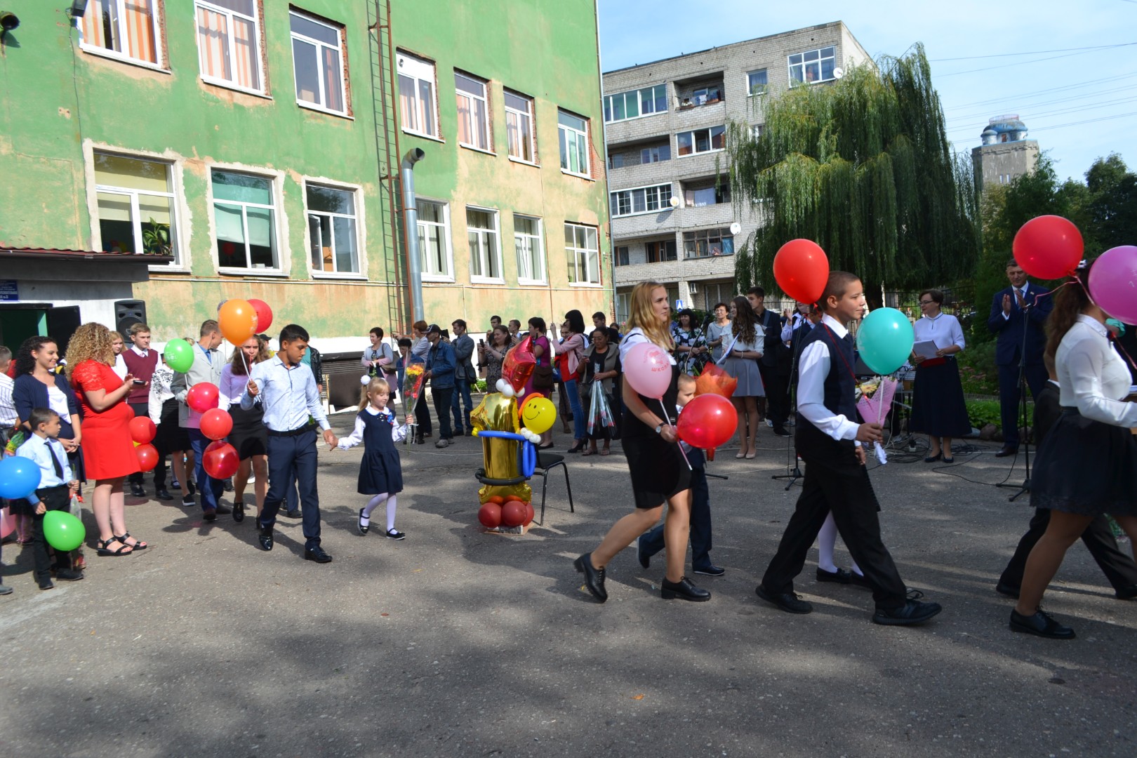 День знаний в любимой школе