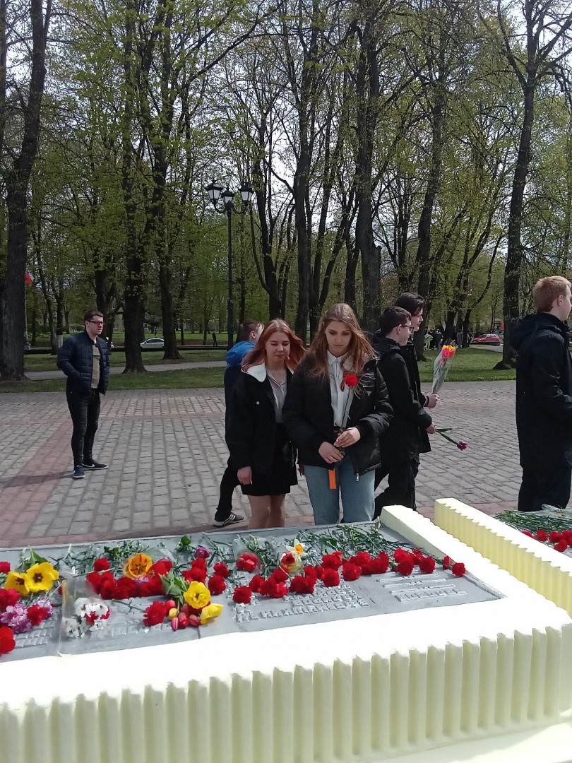 Цветы солдатам