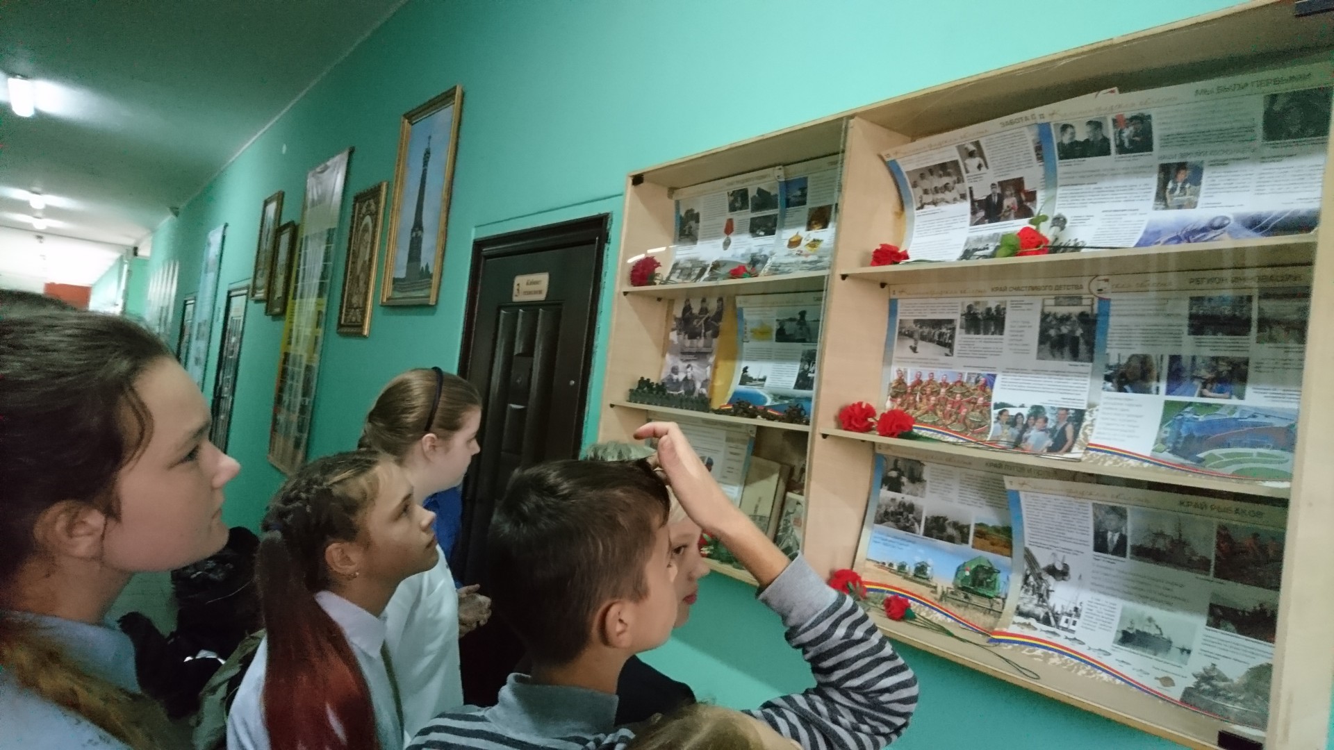 Открытие выставки плакатов