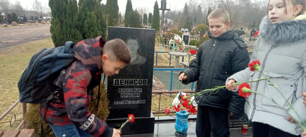 Уборка воинских захоронений