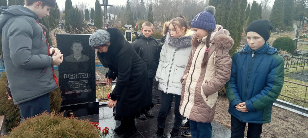 Уборка воинских захоронений