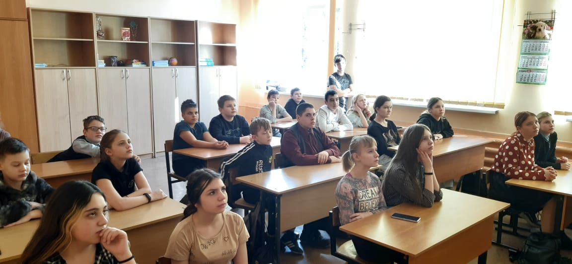 Всероссийский открытый урок «Защитники мира» в среднем звене