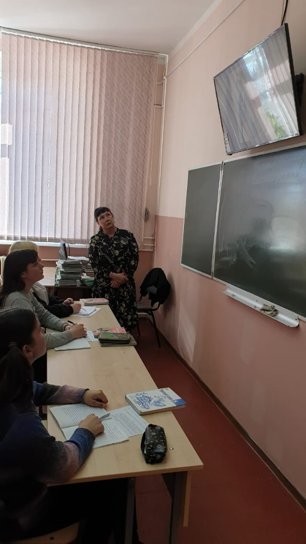 История закулисья