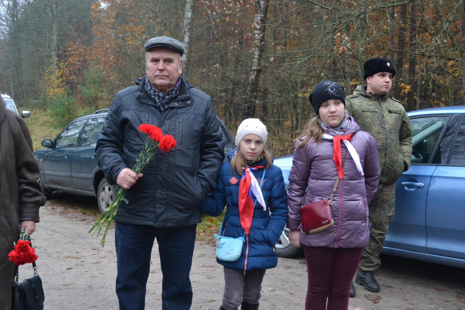Школьники почтили память советских разведчиков