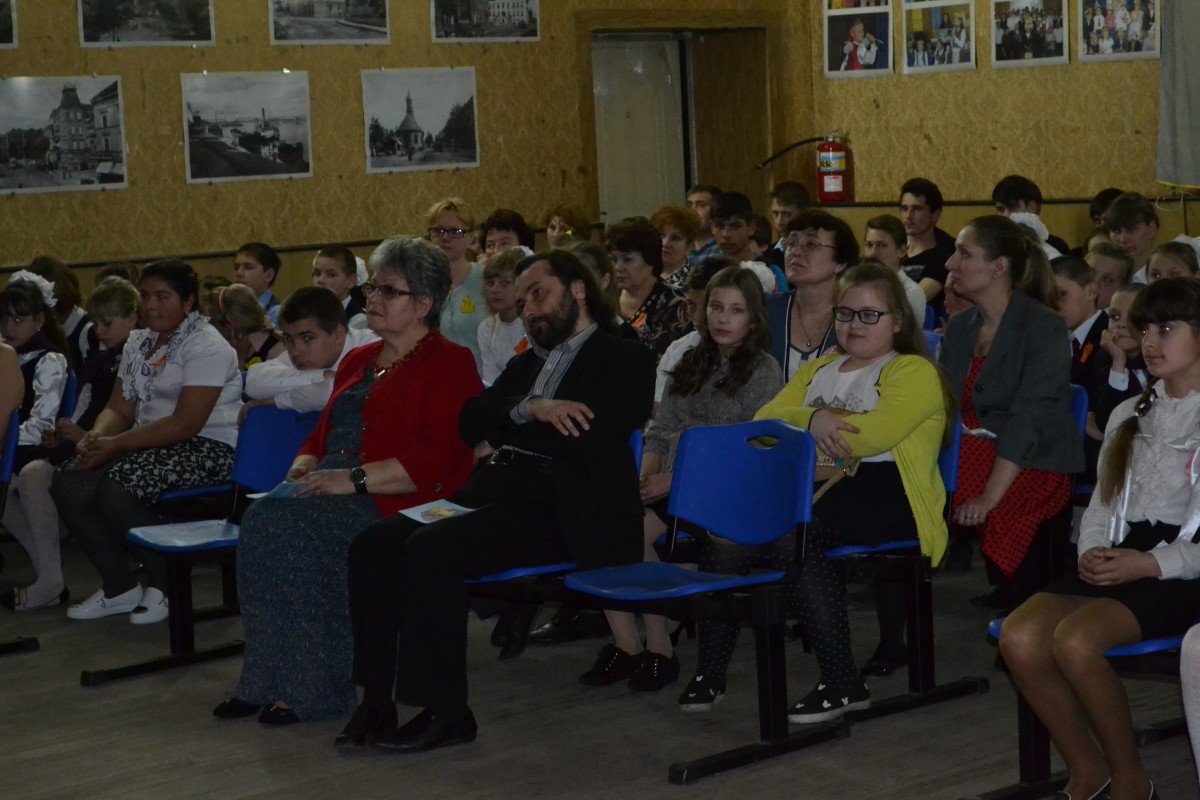 Ученики и учителя возрождали православные традиции светлого праздника - Пасхи
