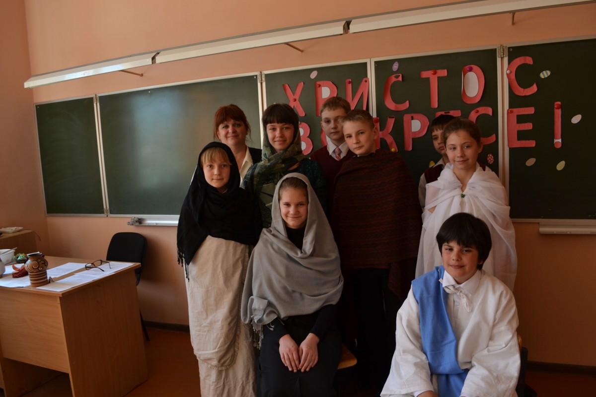 Ученики и учителя возрождали православные традиции светлого праздника - Пасхи