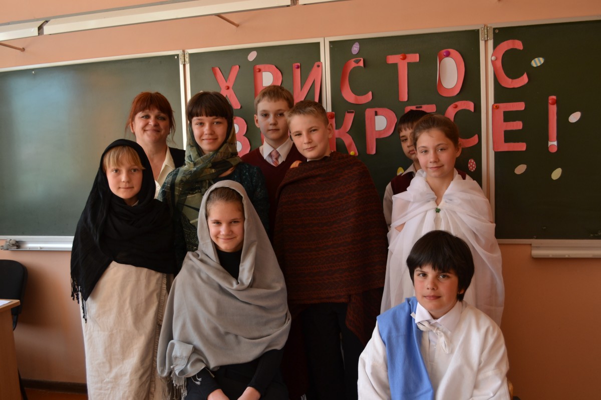 Ученики и учителя возрождали православные традиции светлого праздника - Пасхи