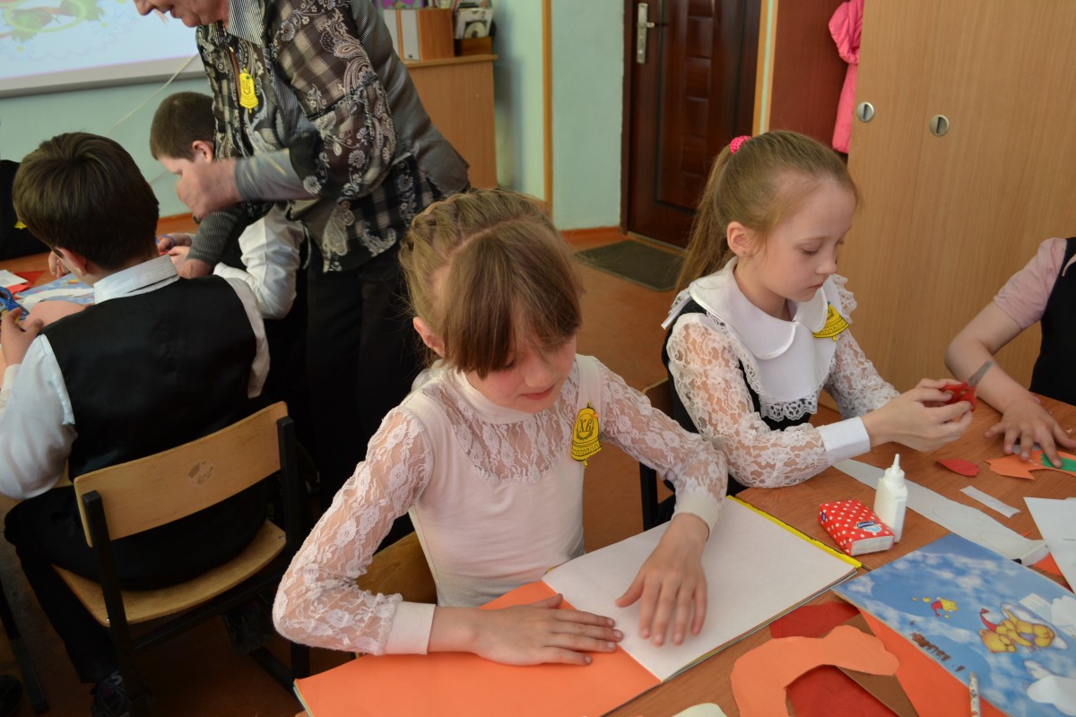 Ученики и учителя возрождали православные традиции светлого праздника - Пасхи