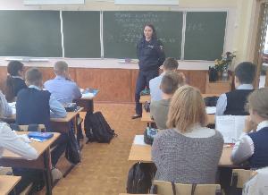 Беседа с инспектором по делам несовершеннолетних