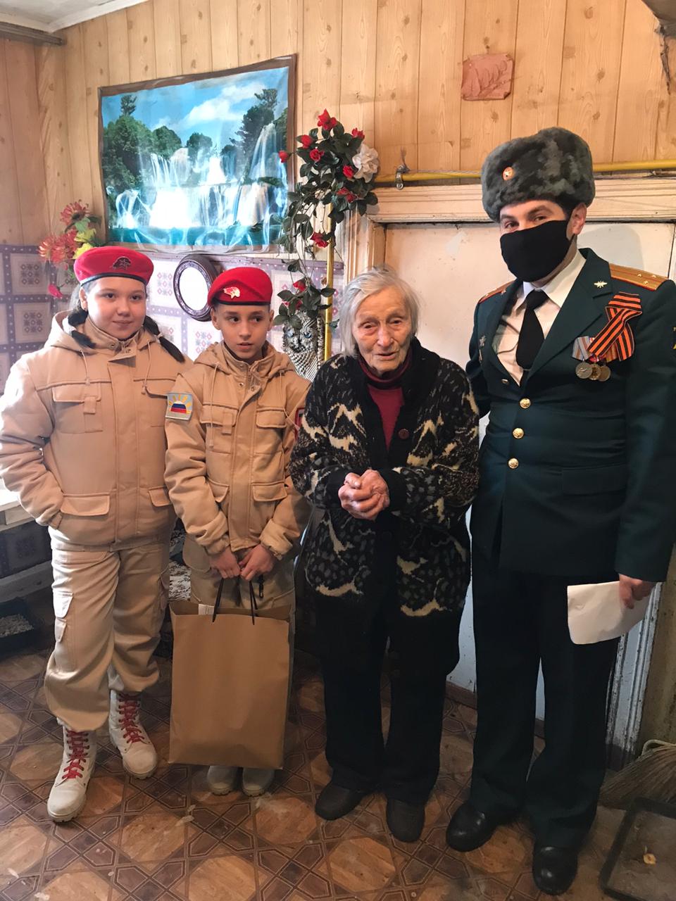 С праздником, ветераны!