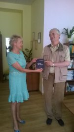 Поэтический сборник "Стихи на стекле" Ольги Воробьевой