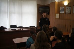 Ваша служба и опасна и трудна…