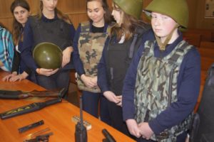 Ваша служба и опасна и трудна…