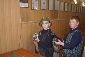 Ваша служба и опасна и трудна…