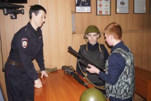 Ваша служба и опасна и трудна…