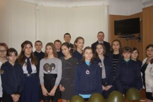 Ваша служба и опасна и трудна…