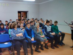 Поклонимся великим тем годам…