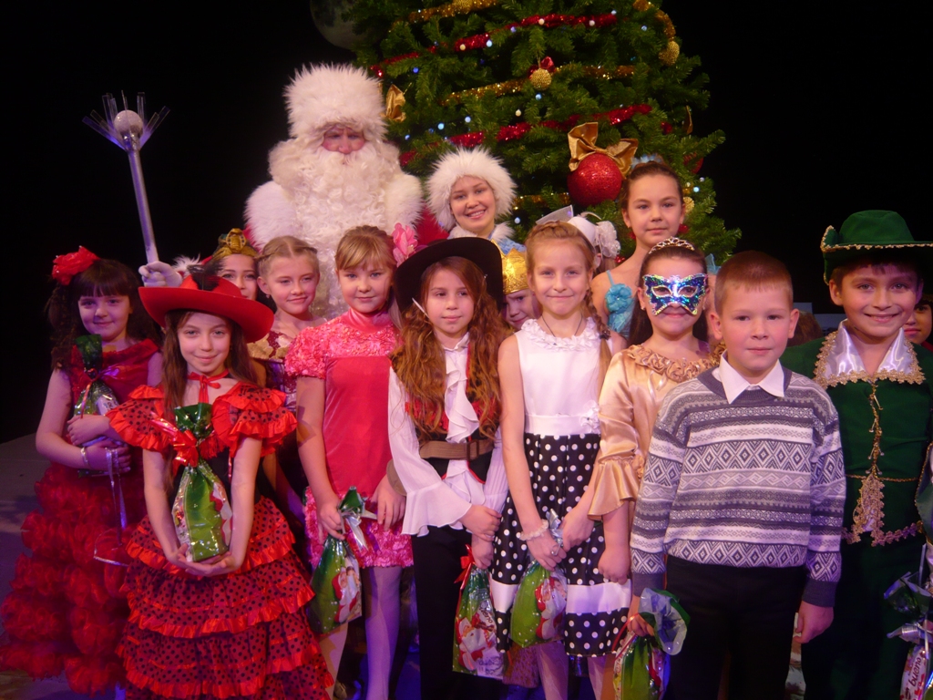 Елка в театре