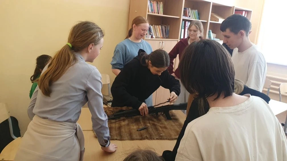 💪К празднику мужества и доблести, 23 февраля, в нашей школе прошел целый каскад мероприятий