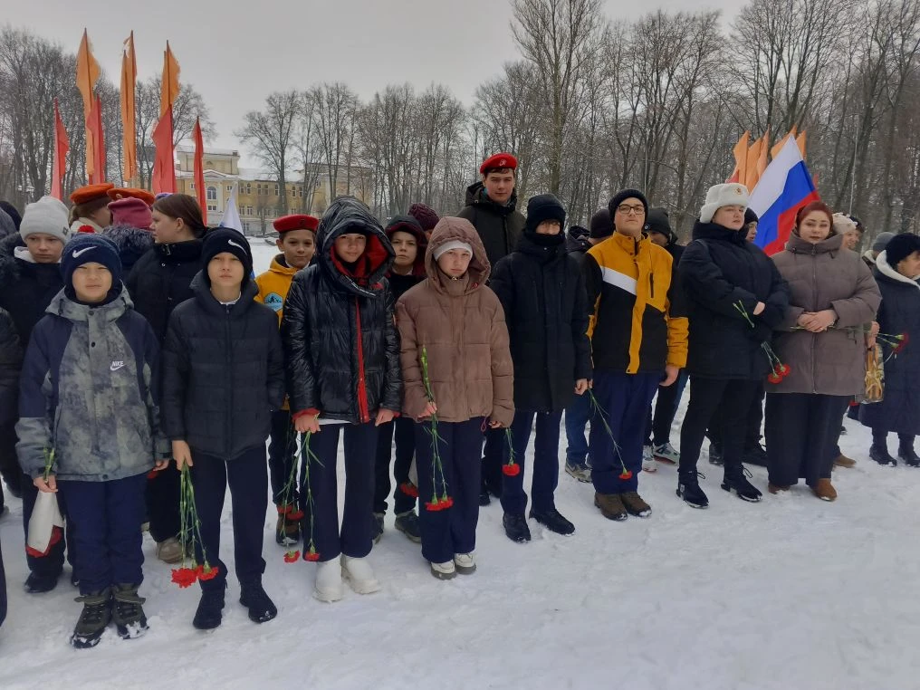 🇷🇺В День защитника Отечества, 23 февраля, Советск по традиции собрался у Вечного огня на мемориальном комплексе «Танк»