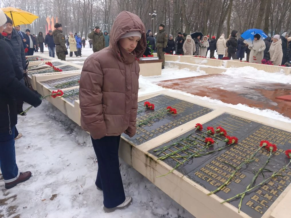 🇷🇺В День защитника Отечества, 23 февраля, Советск по традиции собрался у Вечного огня на мемориальном комплексе «Танк»