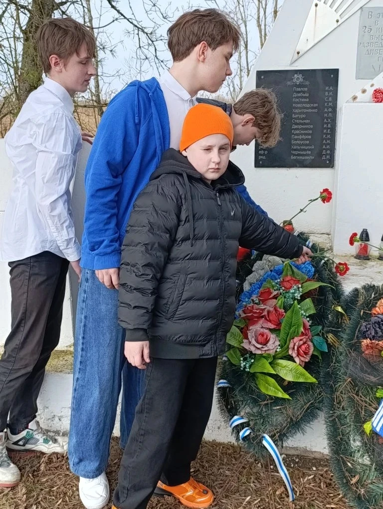 ✔️Группа обучающихся 9.5 класса корпуса №3 принимает участие в региональном конкурсе «Память в объективе: маршрутами военной разведки»