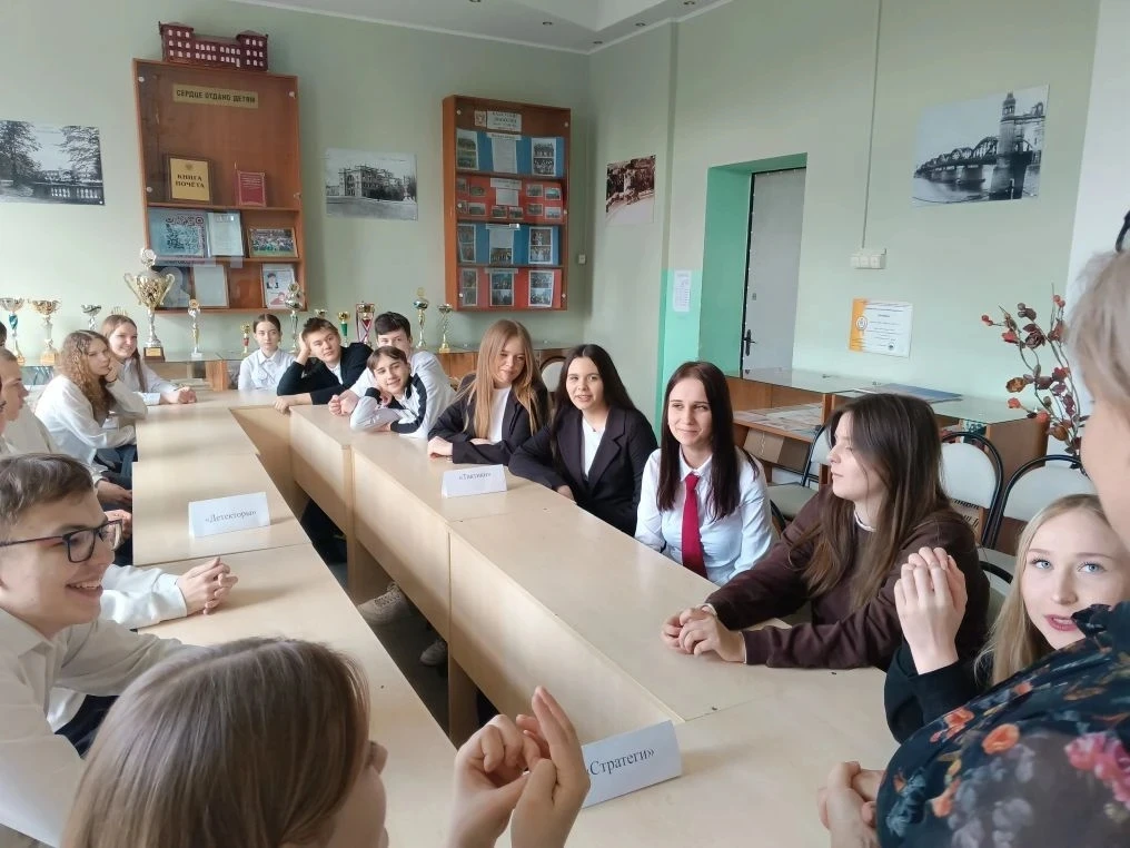 ☝В рамках образовательной программы для учеников 9-11 классов прошли специальные занятия, посвященные профилактике экстремизма и терроризма «Экстремизм: понять, чтобы противостоять»