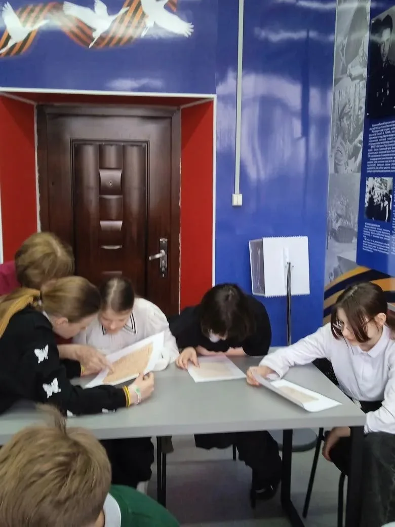 💐🎖️💐В преддверии Дня Победы, в школьном музее (корпус 3) прошел особенный урок, посвященный фронтовым письмам