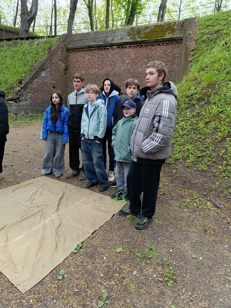 📷Группа учащихся третьего корпуса приняли участие в фотоконкурсе «Ушедшим в разведку навечно»