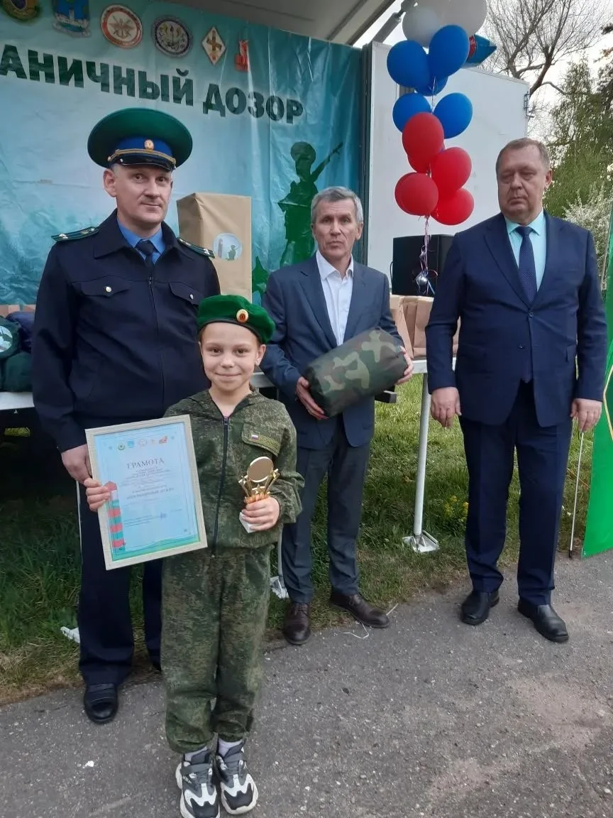 🇷🇺15 мая в лагере «Спутник» собрались юные патриоты из кадетских классов пограничной направленности «Юный друг пограничника»