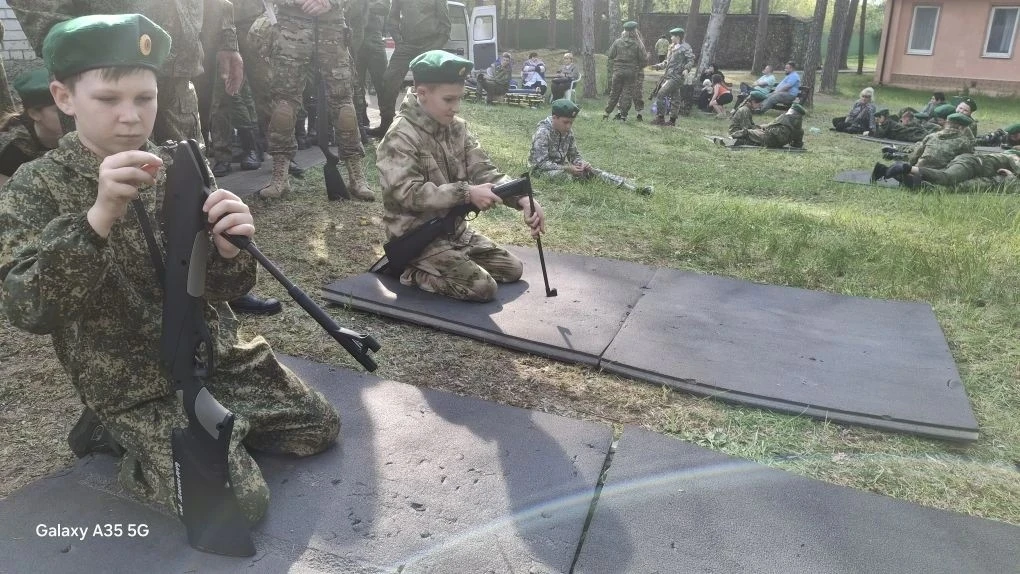 🇷🇺15 мая в лагере «Спутник» собрались юные патриоты из кадетских классов пограничной направленности «Юный друг пограничника»