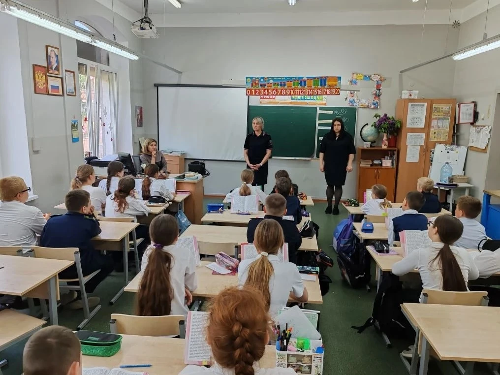 ❗В преддверии летних каникул, сотрудники подразделения по делам несовершеннолетних провели профилактическую встречу