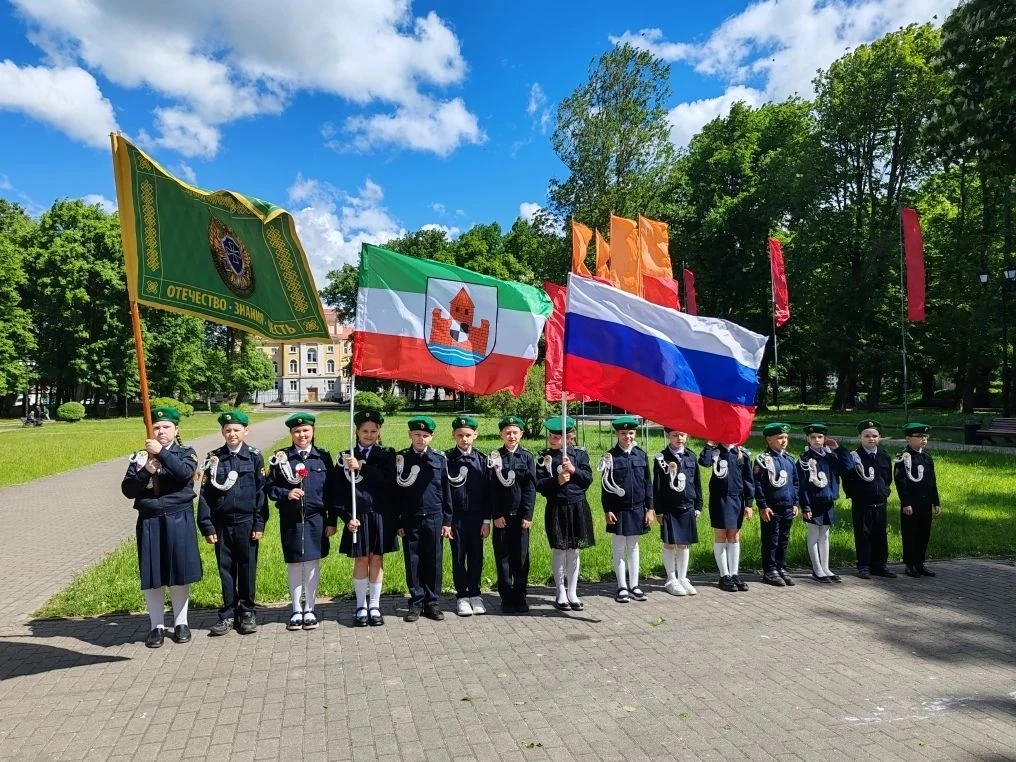 🇷🇺Сегодня мы отмечаем праздник тех, кто стоит на страже наших рубежей