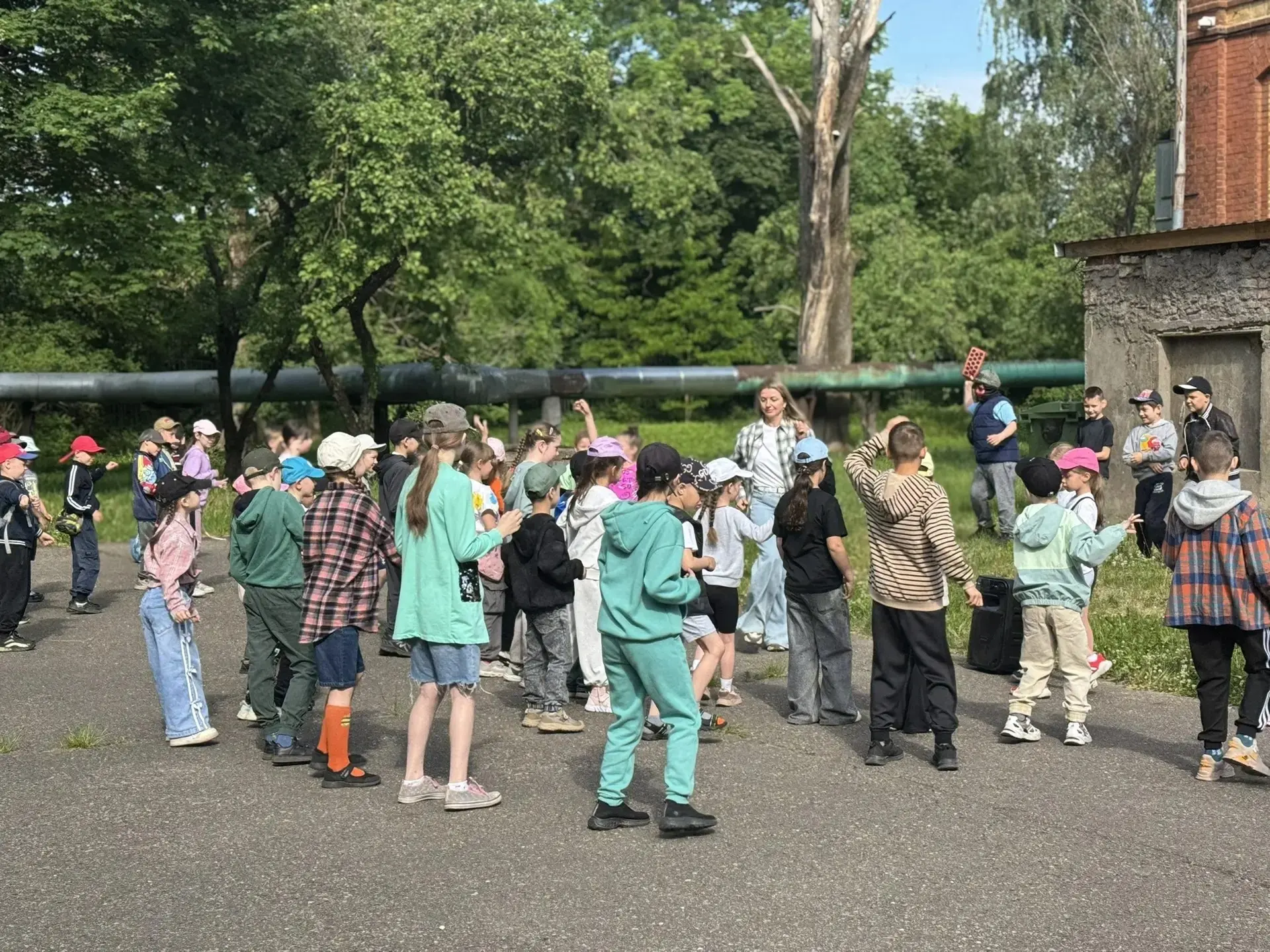 ☀️🌸Очередной летний солнечный день первой смены в летнем пришкольном лагере «Юный инспектор дорожного движения» прошел под знаком активности и важной информации.