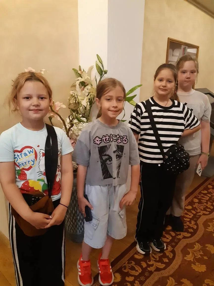 🎭Культурный выход в театр для юных инспекторов дорожного движения.