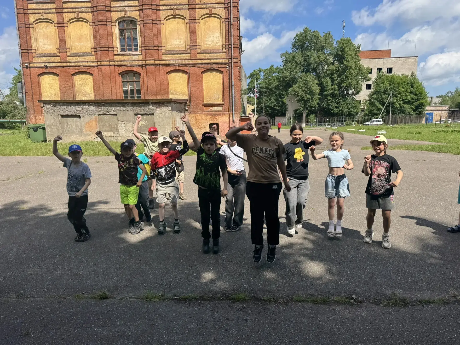 ☀️🤸‍♀🤸‍♀Сегодняшний день в нашем лагере был посвящен творчеству и самовыражению