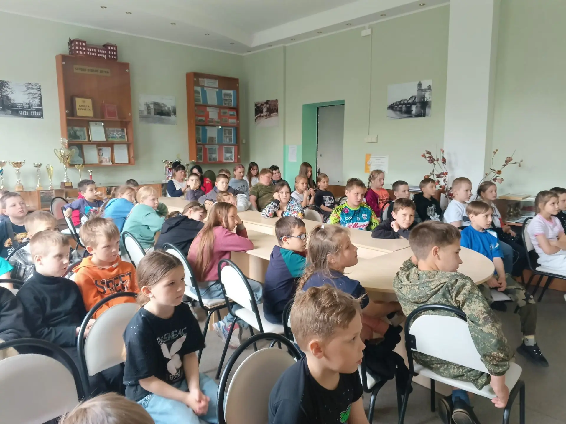 Сегодня в нашем лагере царит атмосфера заботы о природе!