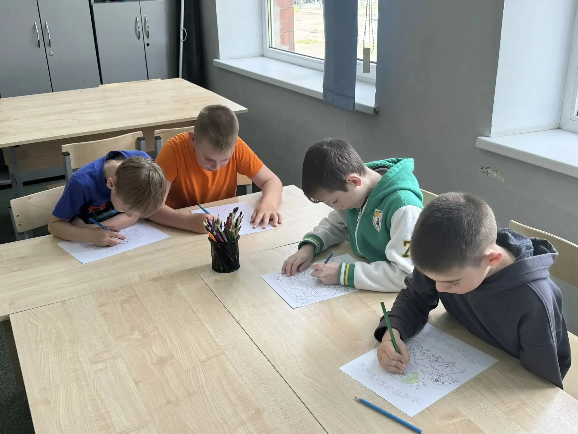 Сегодня в нашем лагере царит атмосфера заботы о природе!