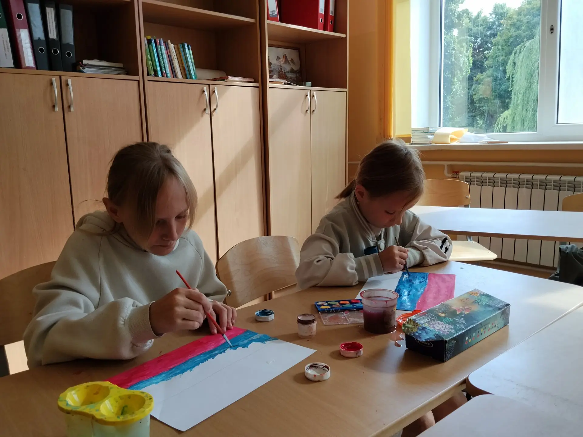 🎉 День Государственного флага России: творчество и знания в ЛОЛ «Наследие»! 🎉