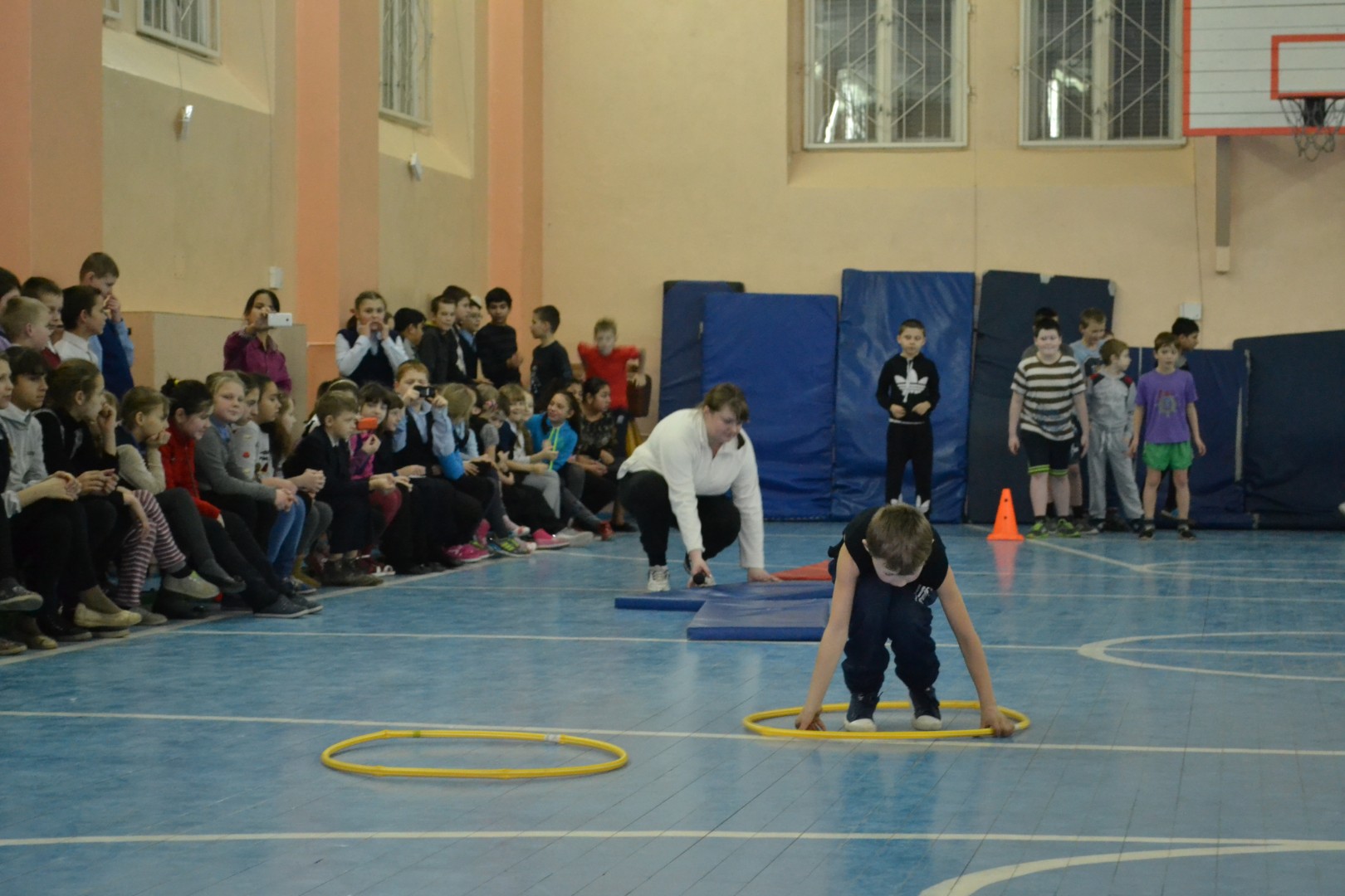 Спортивная игра «А, ну-ка, парни!»