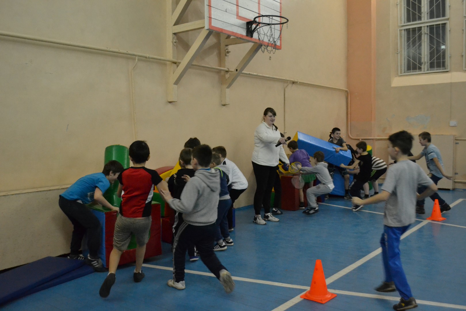 Спортивная игра «А, ну-ка, парни!»
