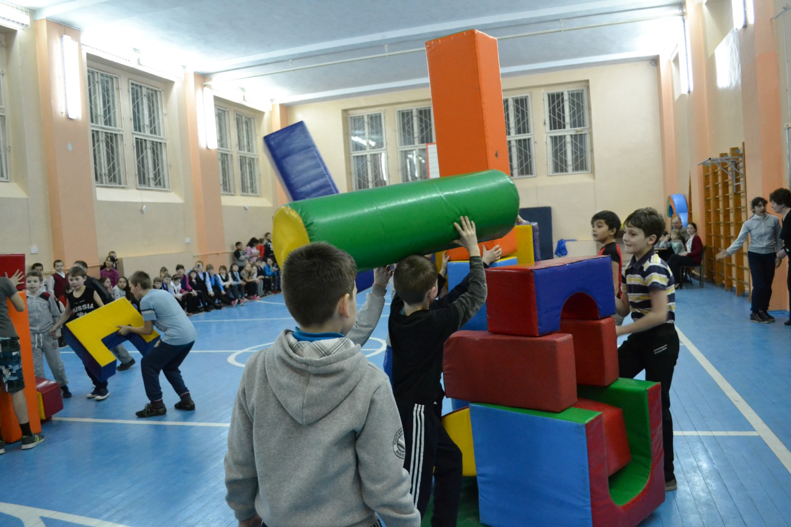 Спортивная игра «А, ну-ка, парни!»