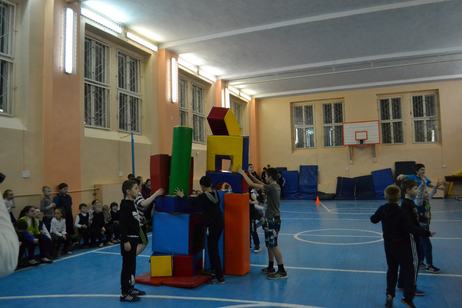 Спортивная игра «А, ну-ка, парни!»