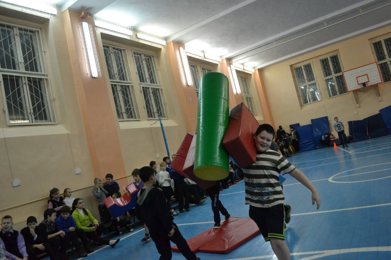 Спортивная игра «А, ну-ка, парни!»