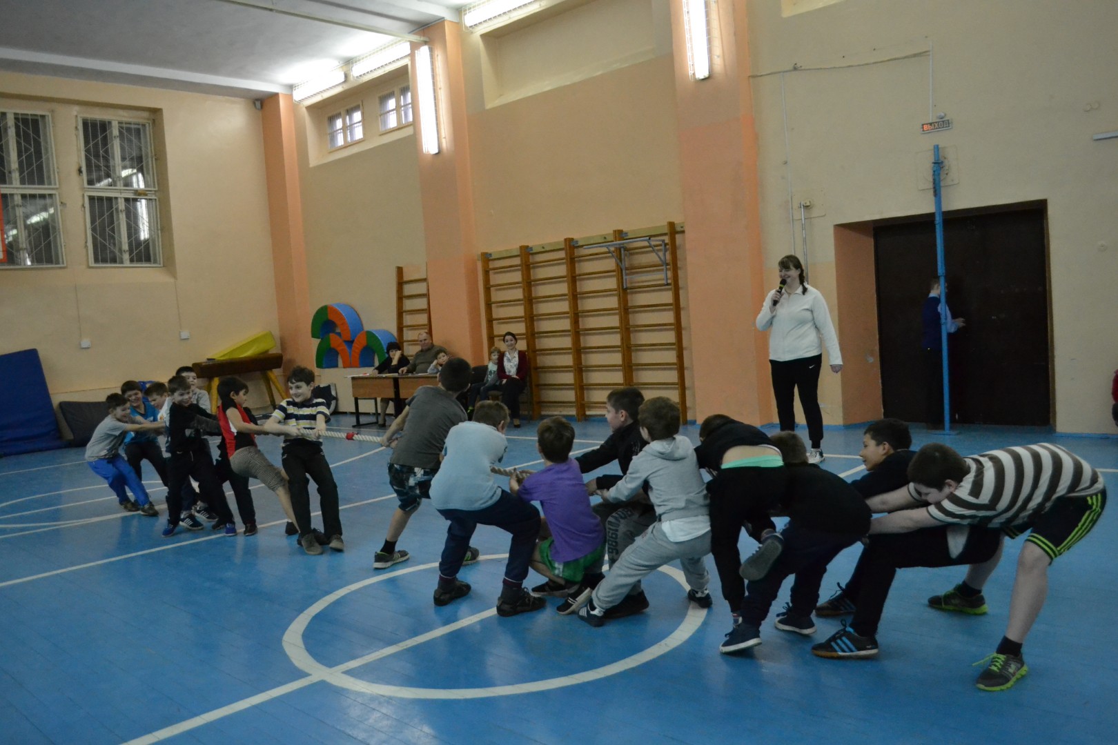 Спортивная игра «А, ну-ка, парни!»