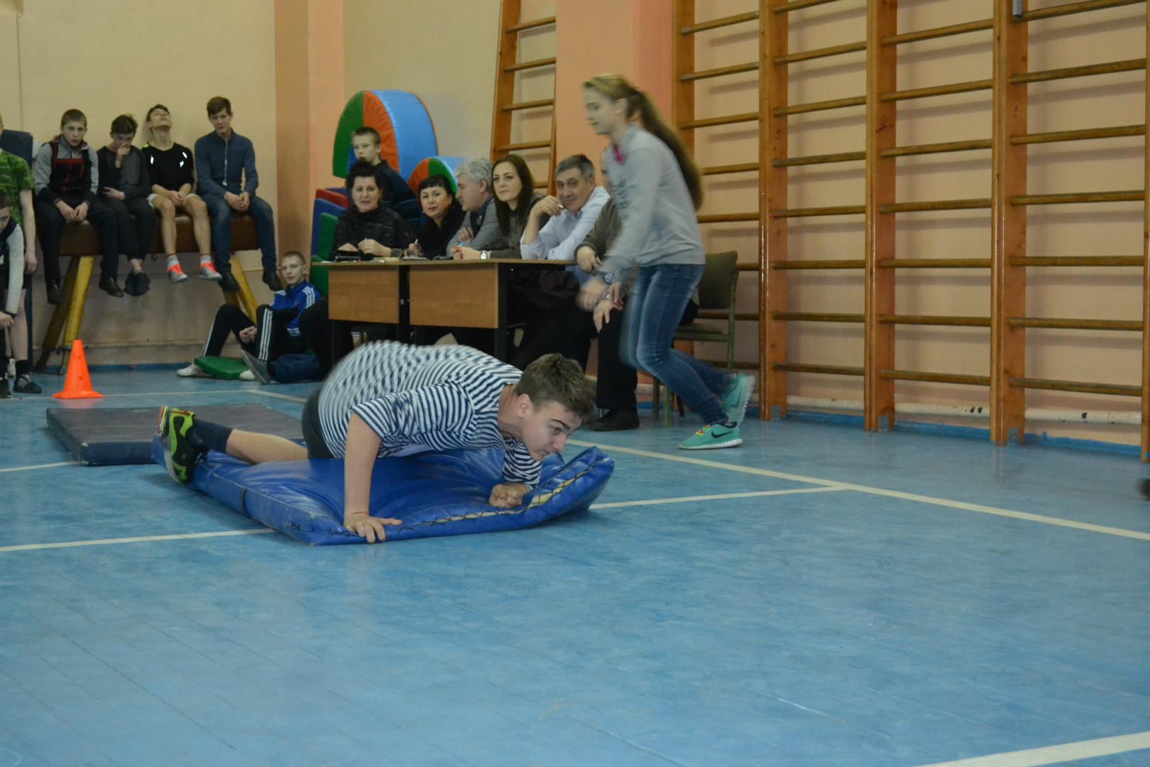 Спортивная игра «А, ну-ка, парни!»