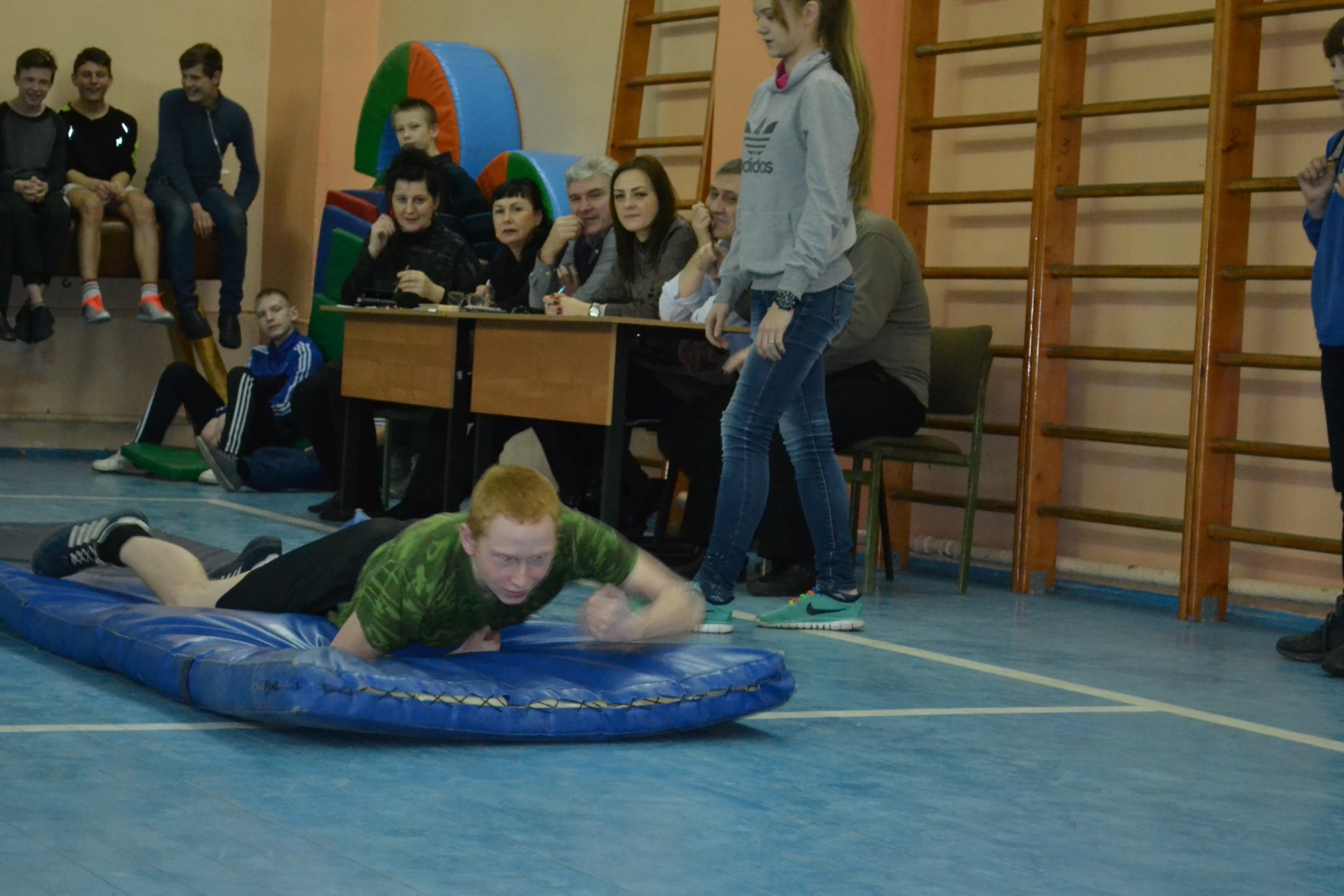 Спортивная игра «А, ну-ка, парни!»