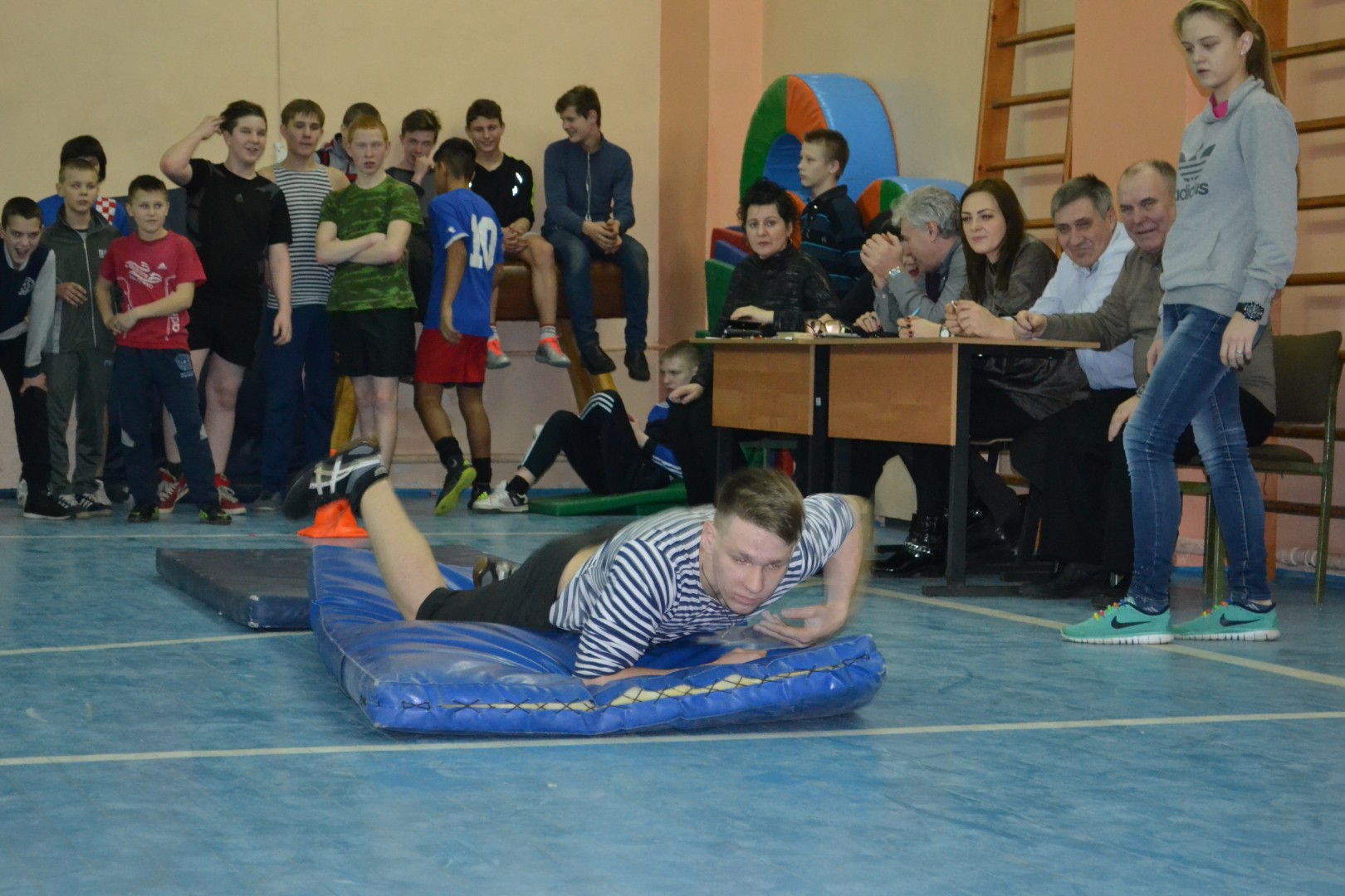 Спортивная игра «А, ну-ка, парни!»