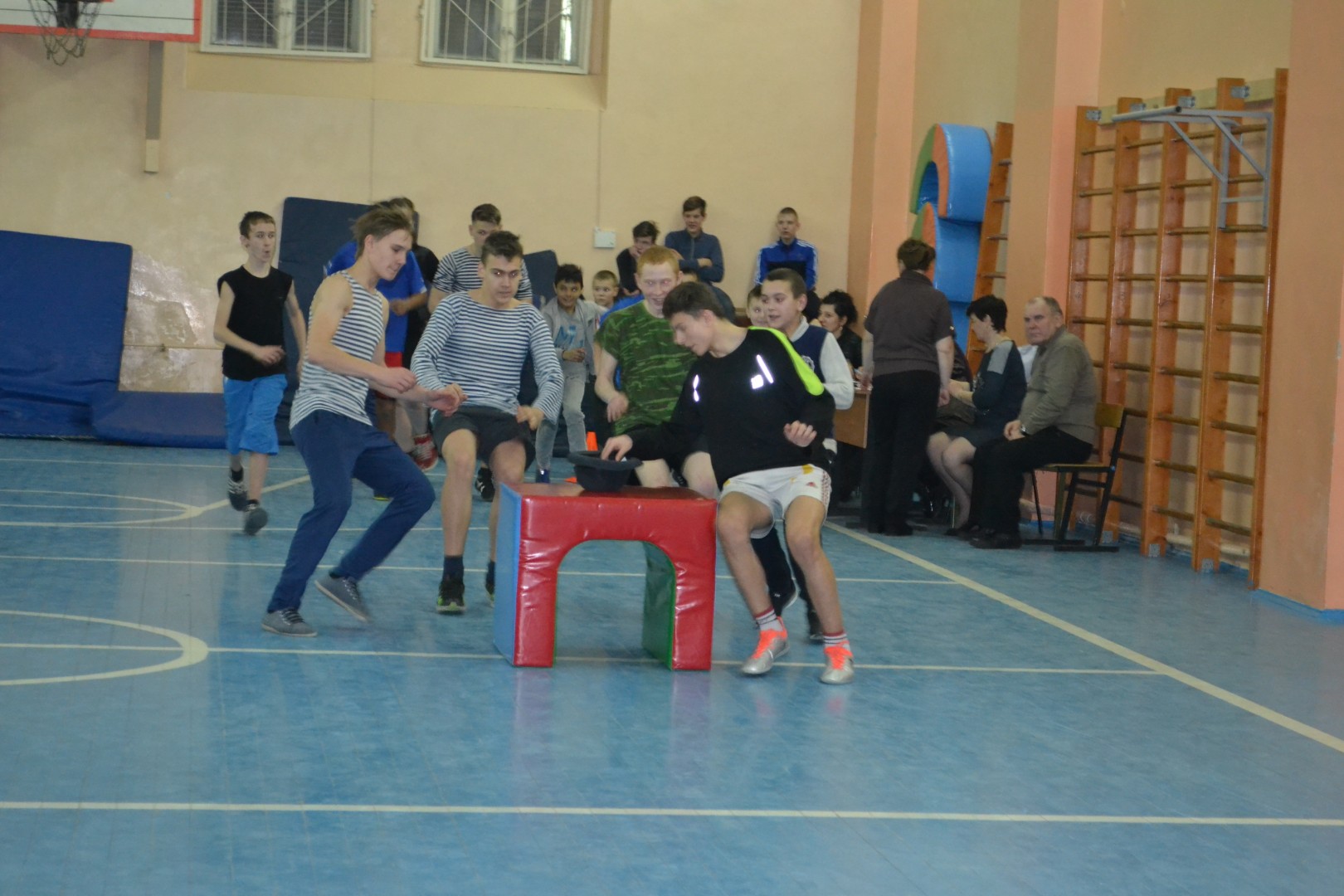 Спортивная игра «А, ну-ка, парни!»