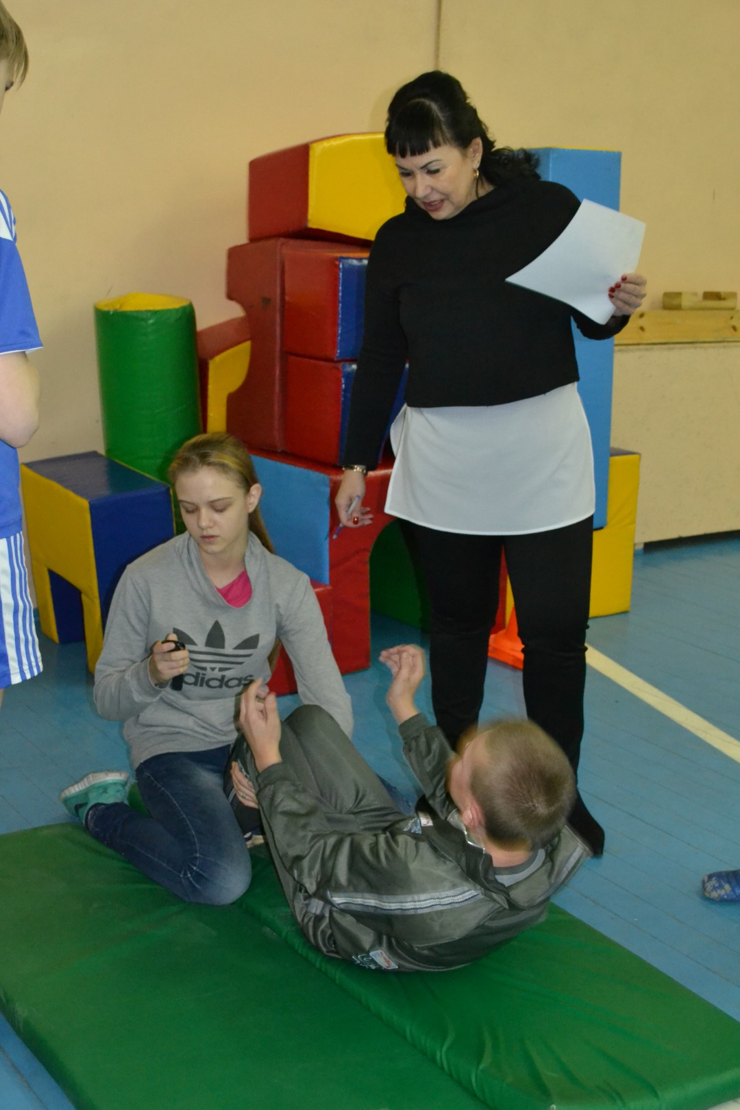Спортивная игра «А, ну-ка, парни!»
